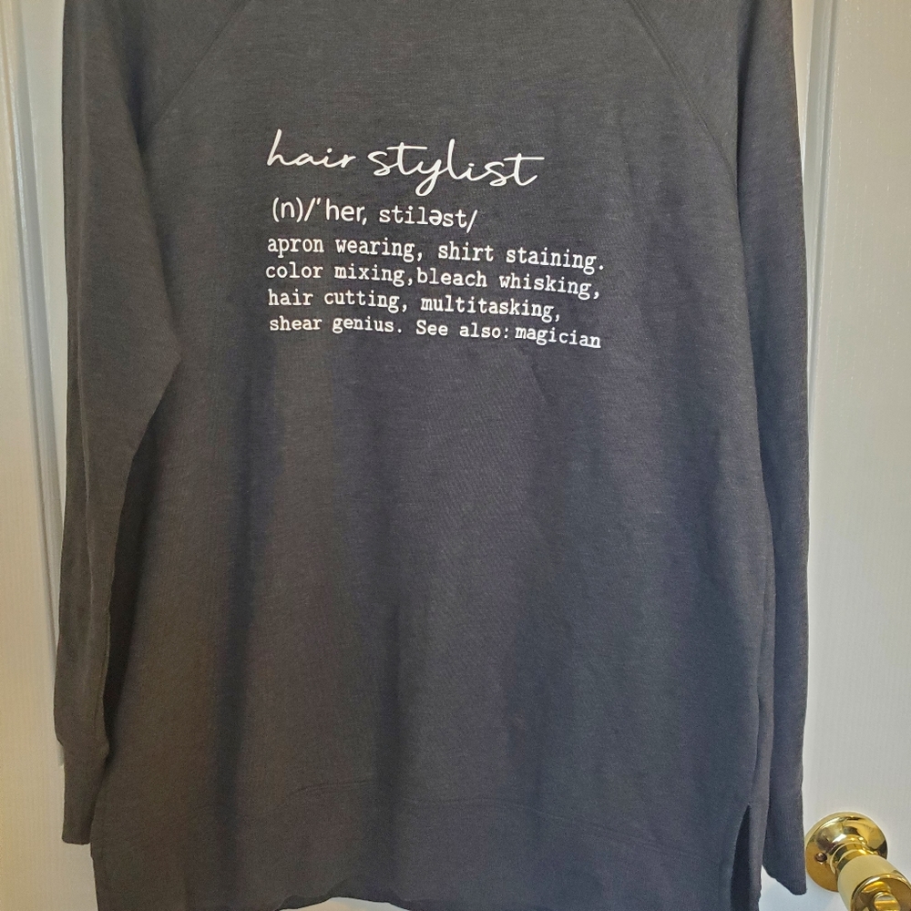 Small Eddie Bauer 'Hairstylist' charcoal grey crewneck lightweight sweater